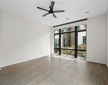 721 Longleaf Drive Ne - Photo Thumbnail 20