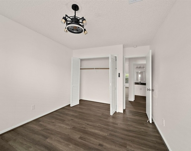 3219 The Highlands Drive - Photo Thumbnail 15