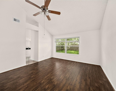 3219 The Highlands Drive - Photo Thumbnail 9