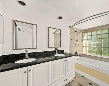 3219 The Highlands Drive - Photo Thumbnail 11