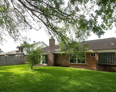 3219 The Highlands Drive - Photo Thumbnail 2