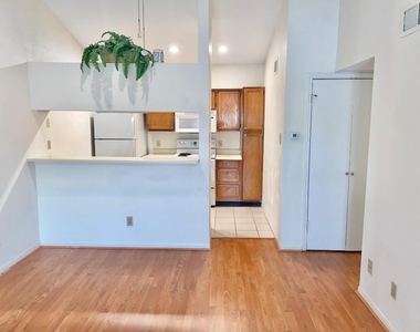 2121 El Paseo Street - Photo Thumbnail 4