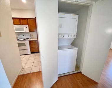 2121 El Paseo Street - Photo Thumbnail 9