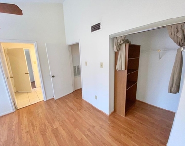 2121 El Paseo Street - Photo Thumbnail 12