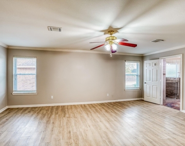 2309 San Augustine Lane - Photo Thumbnail 3