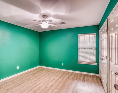 2309 San Augustine Lane - Photo Thumbnail 12