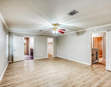 2309 San Augustine Lane - Photo Thumbnail 9