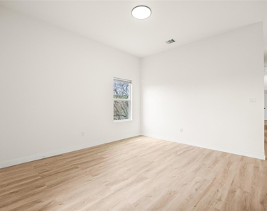 9709 Pelsey Street - Photo Thumbnail 4