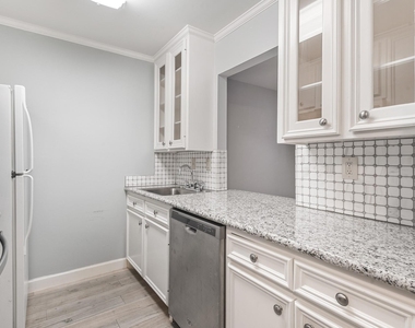 9029 Gaylord Drive - Photo Thumbnail 6
