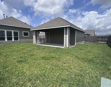 15746 Harding Bend Drive - Photo Thumbnail 11