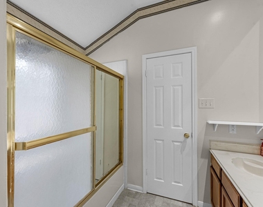 19403 Bristlestar Drive - Photo Thumbnail 9