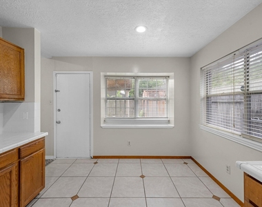 19403 Bristlestar Drive - Photo Thumbnail 18