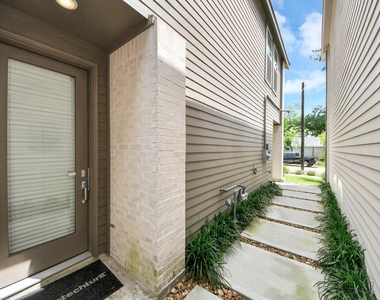 1042 Homer Street - Photo Thumbnail 3