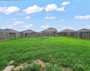 8122 Hush Heights Drive - Photo Thumbnail 15