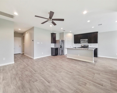8122 Hush Heights Drive - Photo Thumbnail 2