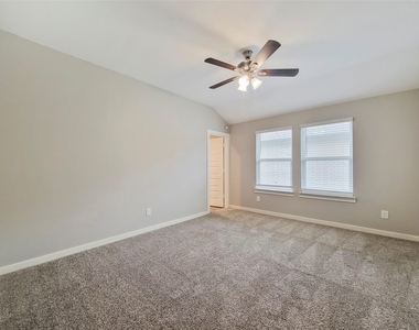 8122 Hush Heights Drive - Photo Thumbnail 7