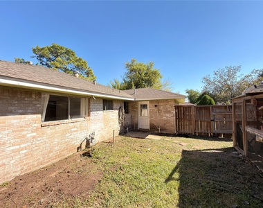 6406 Tall Willow Drive - Photo Thumbnail 15