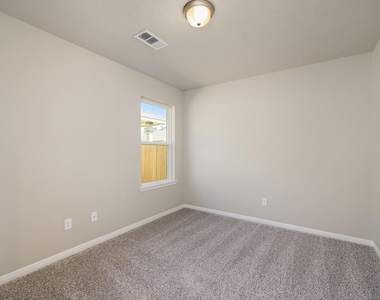 14375 N Summerchase Circle - Photo Thumbnail 11