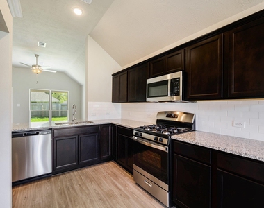 14375 N Summerchase Circle - Photo Thumbnail 4