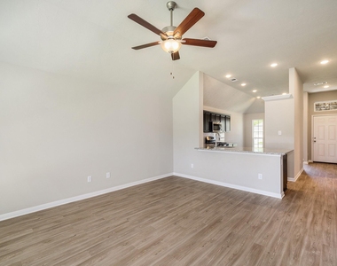 14375 N Summerchase Circle - Photo Thumbnail 3
