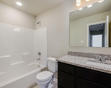 14375 N Summerchase Circle - Photo Thumbnail 10