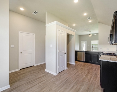 14375 N Summerchase Circle - Photo Thumbnail 2