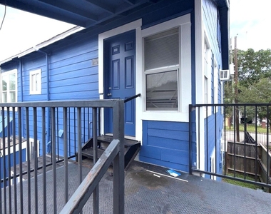 7018 Avenue F - Photo Thumbnail 1