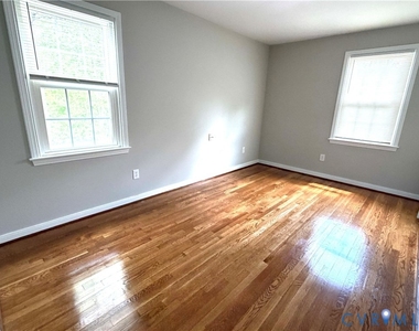 11402 Creekside Drive - Photo Thumbnail 13