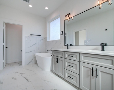 4425 Providence Street - Photo Thumbnail 31