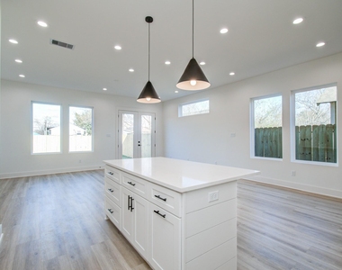 4425 Providence Street - Photo Thumbnail 13