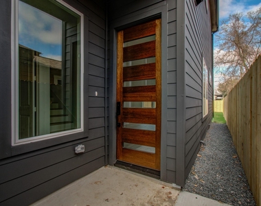 4425 Providence Street - Photo Thumbnail 2