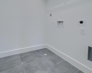 4425 Providence Street - Photo Thumbnail 18