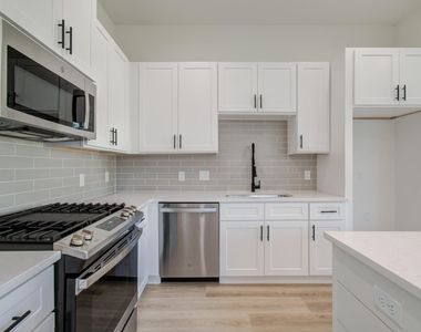 4425 Providence Street - Photo Thumbnail 12