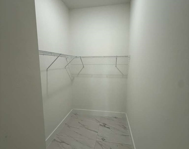 723 Epps Brown Street E - Photo Thumbnail 19