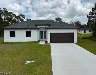 1089 Eisenhower Boulevard - Photo Thumbnail 1