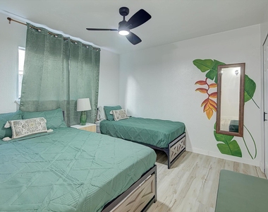 7310 Corta Calle Drive - Photo Thumbnail 25