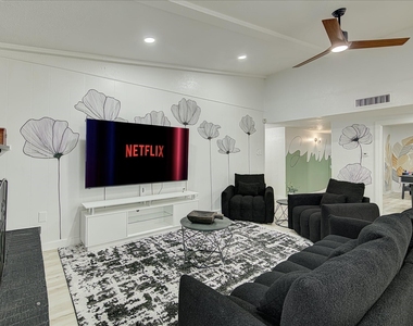 7310 Corta Calle Drive - Photo Thumbnail 4
