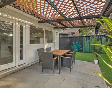 7310 Corta Calle Drive - Photo Thumbnail 46