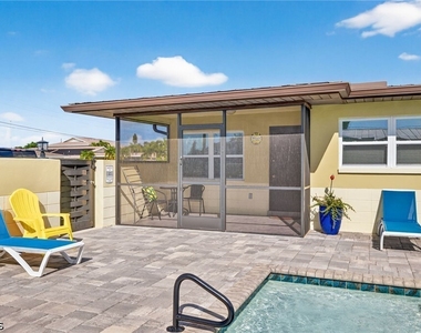 4831 Tudor Drive - Photo Thumbnail 12