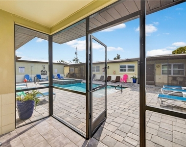 4831 Tudor Drive - Photo Thumbnail 13
