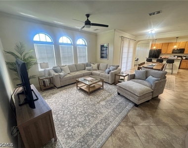 11907 Nalda Street - Photo Thumbnail 1