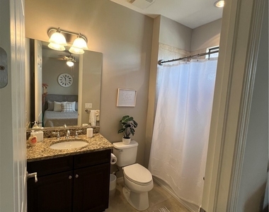 11875 Izarra Way - Photo Thumbnail 12