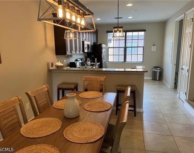 11875 Izarra Way - Photo Thumbnail 6