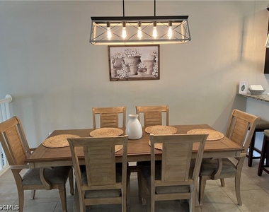 11875 Izarra Way - Photo Thumbnail 5