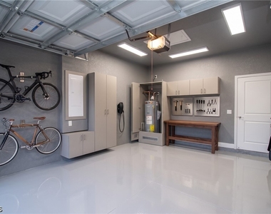 9004 W Justice Circle - Photo Thumbnail 7