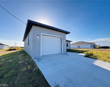 9004 W Justice Circle - Photo Thumbnail 36