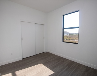 9004 W Justice Circle - Photo Thumbnail 26
