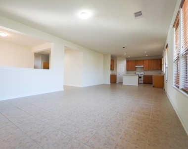 4426 S Vineyard Meadow Lane - Photo Thumbnail 7