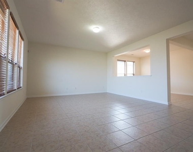 4426 S Vineyard Meadow Lane - Photo Thumbnail 6