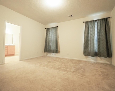 4426 S Vineyard Meadow Lane - Photo Thumbnail 10